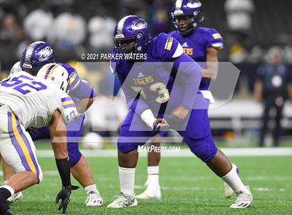 Thumbnail 2 in Logansport vs. Homer (LHSAA 1A Final) photogallery.