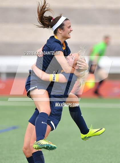Thumbnail 1 in Highland Park vs Midlothian (UIL 5A Region 2 Semifinal) photogallery.