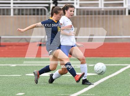 Thumbnail 3 in Highland Park vs Midlothian (UIL 5A Region 2 Semifinal) photogallery.