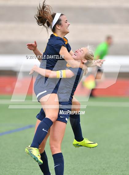 Thumbnail 3 in Highland Park vs Midlothian (UIL 5A Region 2 Semifinal) photogallery.