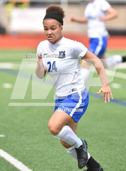 Thumbnail 1 in Highland Park vs Midlothian (UIL 5A Region 2 Semifinal) photogallery.
