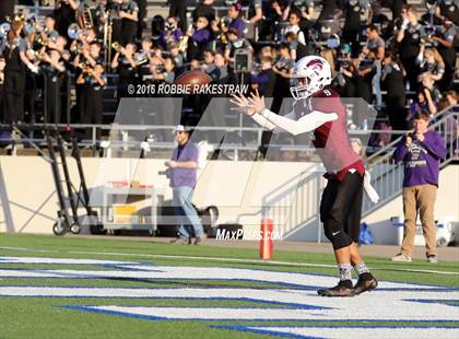 Thumbnail 3 in Whitehouse vs. College Station (UIL 5A Bi-District Playoff) photogallery.