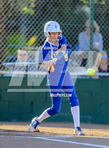 Thumbnail 3 in Harvard-Westlake vs Louisville photogallery.