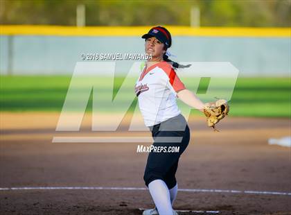 Thumbnail 3 in Harvard-Westlake vs Louisville photogallery.
