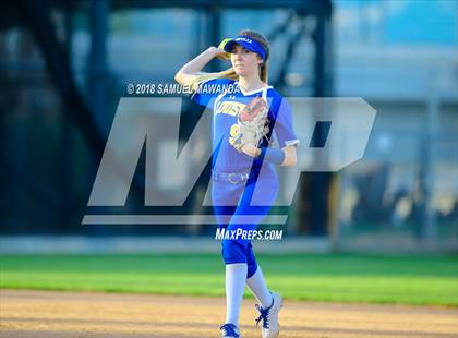Thumbnail 2 in Harvard-Westlake vs Louisville photogallery.