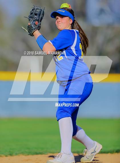 Thumbnail 1 in Harvard-Westlake vs Louisville photogallery.