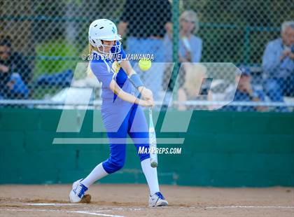 Thumbnail 2 in Harvard-Westlake vs Louisville photogallery.