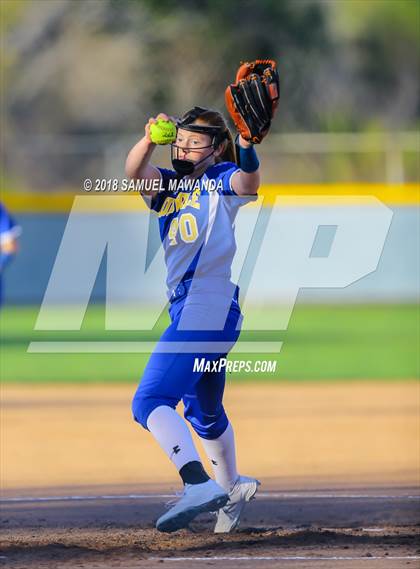 Thumbnail 1 in Harvard-Westlake vs Louisville photogallery.