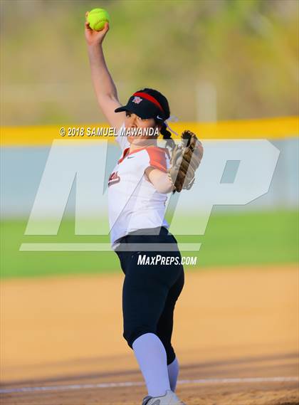 Thumbnail 3 in Harvard-Westlake vs Louisville photogallery.