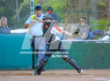 Thumbnail 3 in Harvard-Westlake vs Louisville photogallery.
