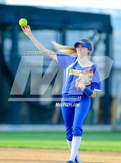 Thumbnail 3 in Harvard-Westlake vs Louisville photogallery.
