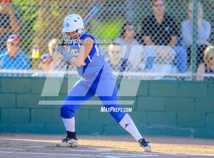 Thumbnail 2 in Harvard-Westlake vs Louisville photogallery.