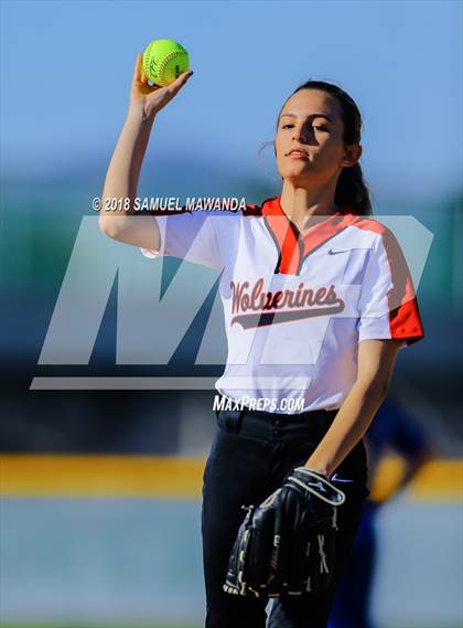 Thumbnail 2 in Harvard-Westlake vs Louisville photogallery.