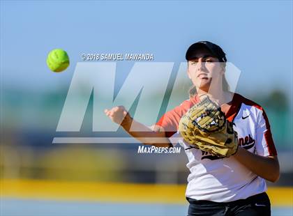 Thumbnail 2 in Harvard-Westlake vs Louisville photogallery.