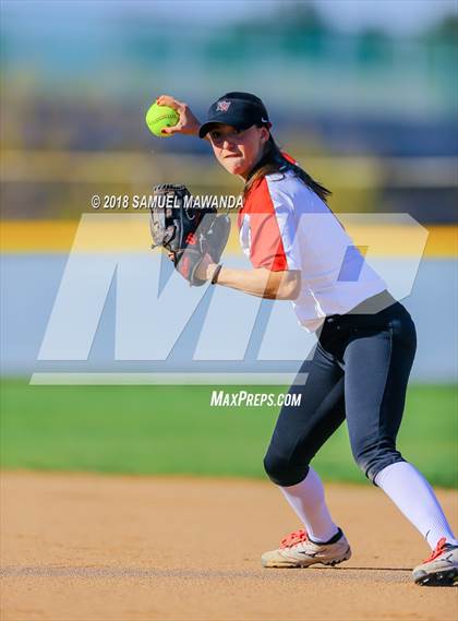 Thumbnail 3 in Harvard-Westlake vs Louisville photogallery.