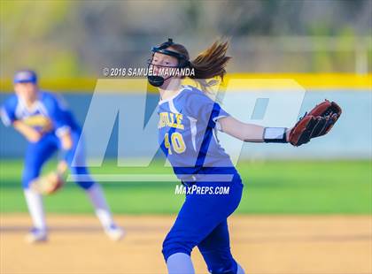 Thumbnail 3 in Harvard-Westlake vs Louisville photogallery.