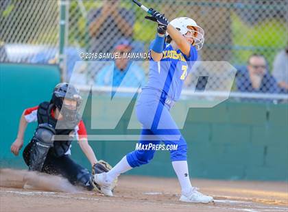 Thumbnail 2 in Harvard-Westlake vs Louisville photogallery.