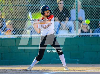 Thumbnail 2 in Harvard-Westlake vs Louisville photogallery.