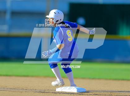 Thumbnail 2 in Harvard-Westlake vs Louisville photogallery.