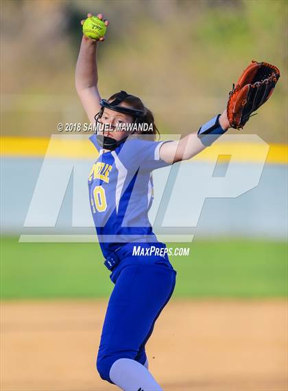 Thumbnail 3 in Harvard-Westlake vs Louisville photogallery.