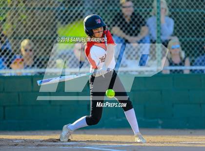 Thumbnail 3 in Harvard-Westlake vs Louisville photogallery.