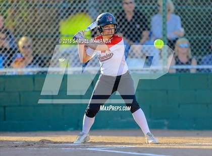 Thumbnail 3 in Harvard-Westlake vs Louisville photogallery.