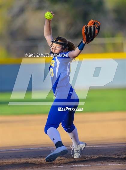 Thumbnail 3 in Harvard-Westlake vs Louisville photogallery.