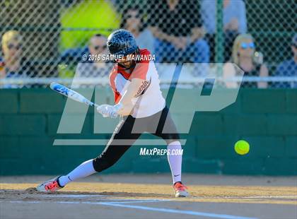 Thumbnail 3 in Harvard-Westlake vs Louisville photogallery.