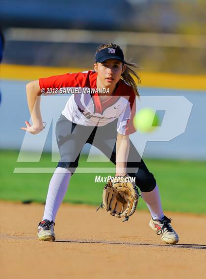 Thumbnail 3 in Harvard-Westlake vs Louisville photogallery.