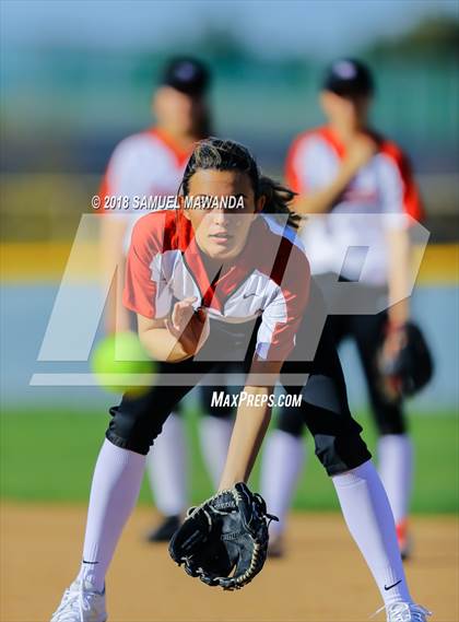 Thumbnail 3 in Harvard-Westlake vs Louisville photogallery.