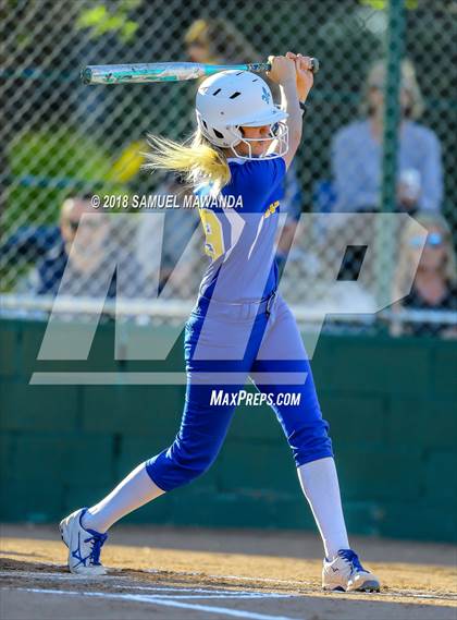 Thumbnail 3 in Harvard-Westlake vs Louisville photogallery.