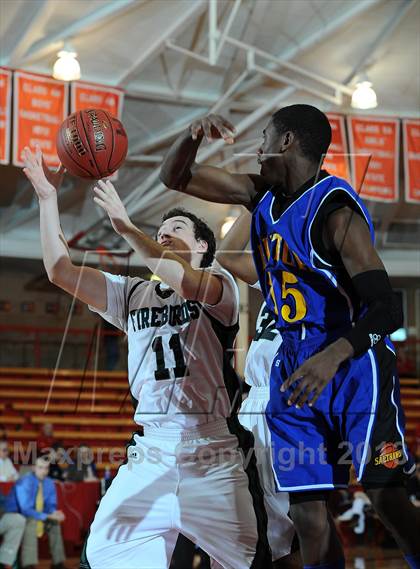 Thumbnail 2 in Hutchinson vs. Lawrence Free State (McPherson Invitational) photogallery.