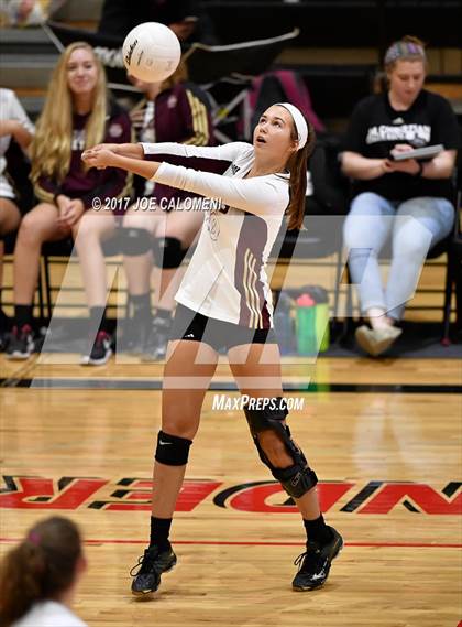 Thumbnail 2 in Navarro vs San Antonio Christian (Wagner Invitational) photogallery.