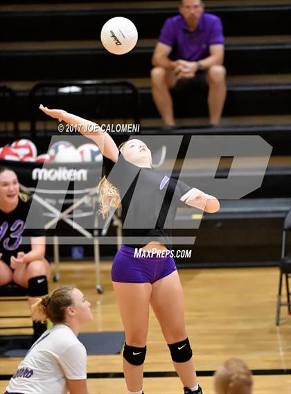 Thumbnail 3 in Navarro vs San Antonio Christian (Wagner Invitational) photogallery.