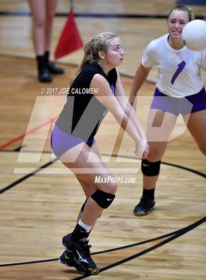 Thumbnail 1 in Navarro vs San Antonio Christian (Wagner Invitational) photogallery.