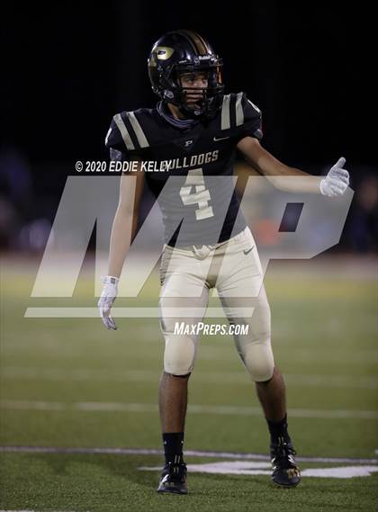 Thumbnail 1 in Palmer vs. Leonard (UIL 3A Bi-District Playoff) photogallery.