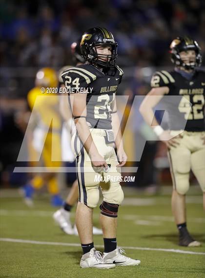 Thumbnail 1 in Palmer vs. Leonard (UIL 3A Bi-District Playoff) photogallery.