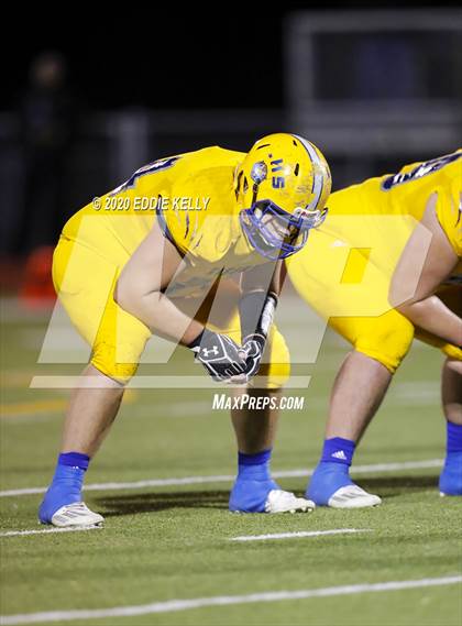 Thumbnail 3 in Palmer vs. Leonard (UIL 3A Bi-District Playoff) photogallery.