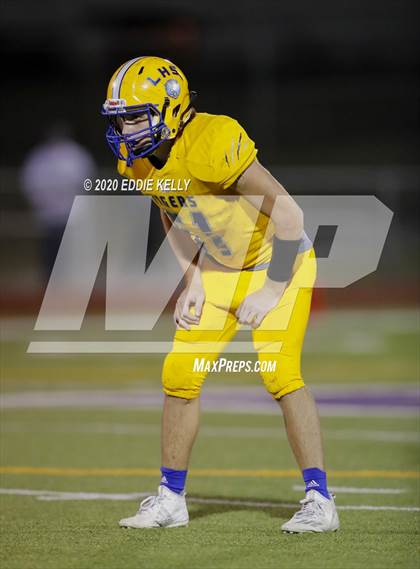 Thumbnail 2 in Palmer vs. Leonard (UIL 3A Bi-District Playoff) photogallery.