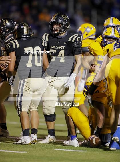 Thumbnail 2 in Palmer vs. Leonard (UIL 3A Bi-District Playoff) photogallery.