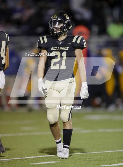 Thumbnail 2 in Palmer vs. Leonard (UIL 3A Bi-District Playoff) photogallery.