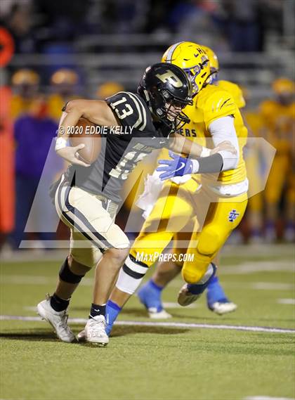 Thumbnail 3 in Palmer vs. Leonard (UIL 3A Bi-District Playoff) photogallery.