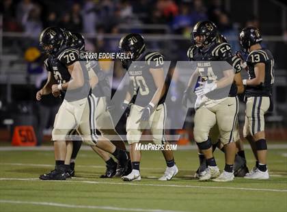 Thumbnail 2 in Palmer vs. Leonard (UIL 3A Bi-District Playoff) photogallery.
