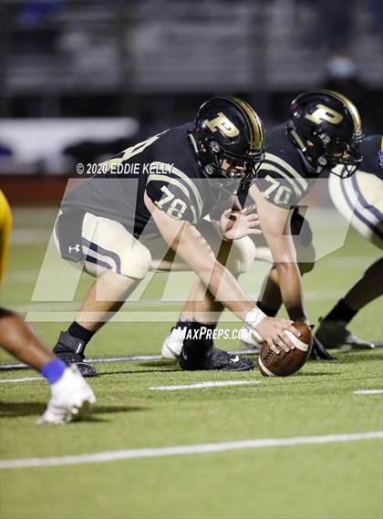 Thumbnail 3 in Palmer vs. Leonard (UIL 3A Bi-District Playoff) photogallery.