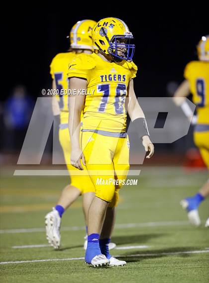 Thumbnail 2 in Palmer vs. Leonard (UIL 3A Bi-District Playoff) photogallery.