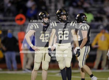 Thumbnail 1 in Palmer vs. Leonard (UIL 3A Bi-District Playoff) photogallery.