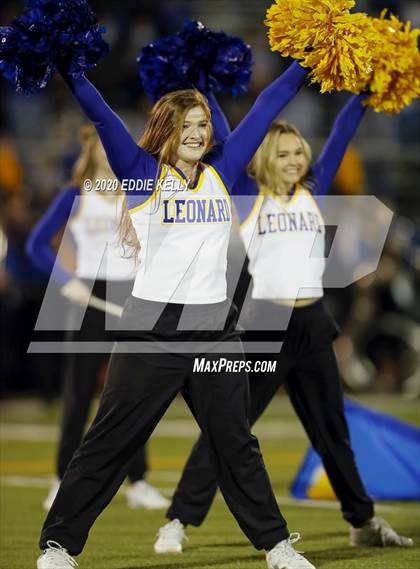 Thumbnail 3 in Palmer vs. Leonard (UIL 3A Bi-District Playoff) photogallery.