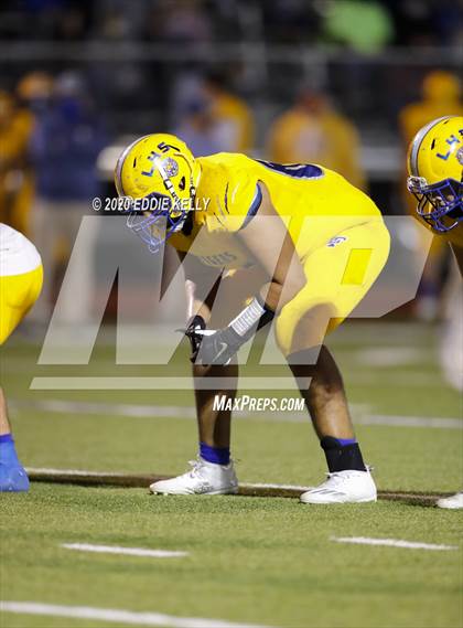 Thumbnail 3 in Palmer vs. Leonard (UIL 3A Bi-District Playoff) photogallery.