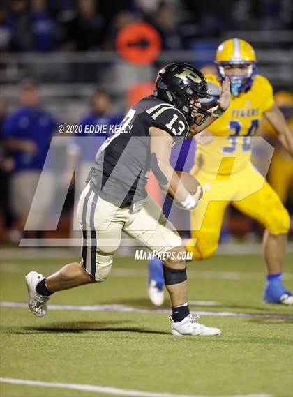 Thumbnail 2 in Palmer vs. Leonard (UIL 3A Bi-District Playoff) photogallery.