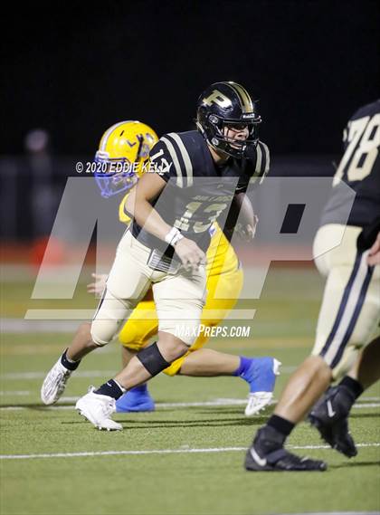Thumbnail 2 in Palmer vs. Leonard (UIL 3A Bi-District Playoff) photogallery.